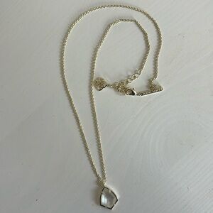 Kendra Scott necklace